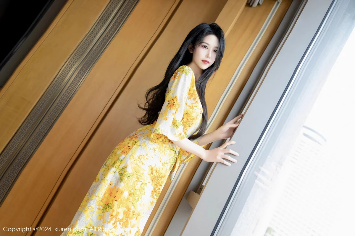 [XiuRen秀人网]第7981期_模特利世情节拍摄性感黄色连衣裙露白色蕾丝内衣完美诱惑写真99P