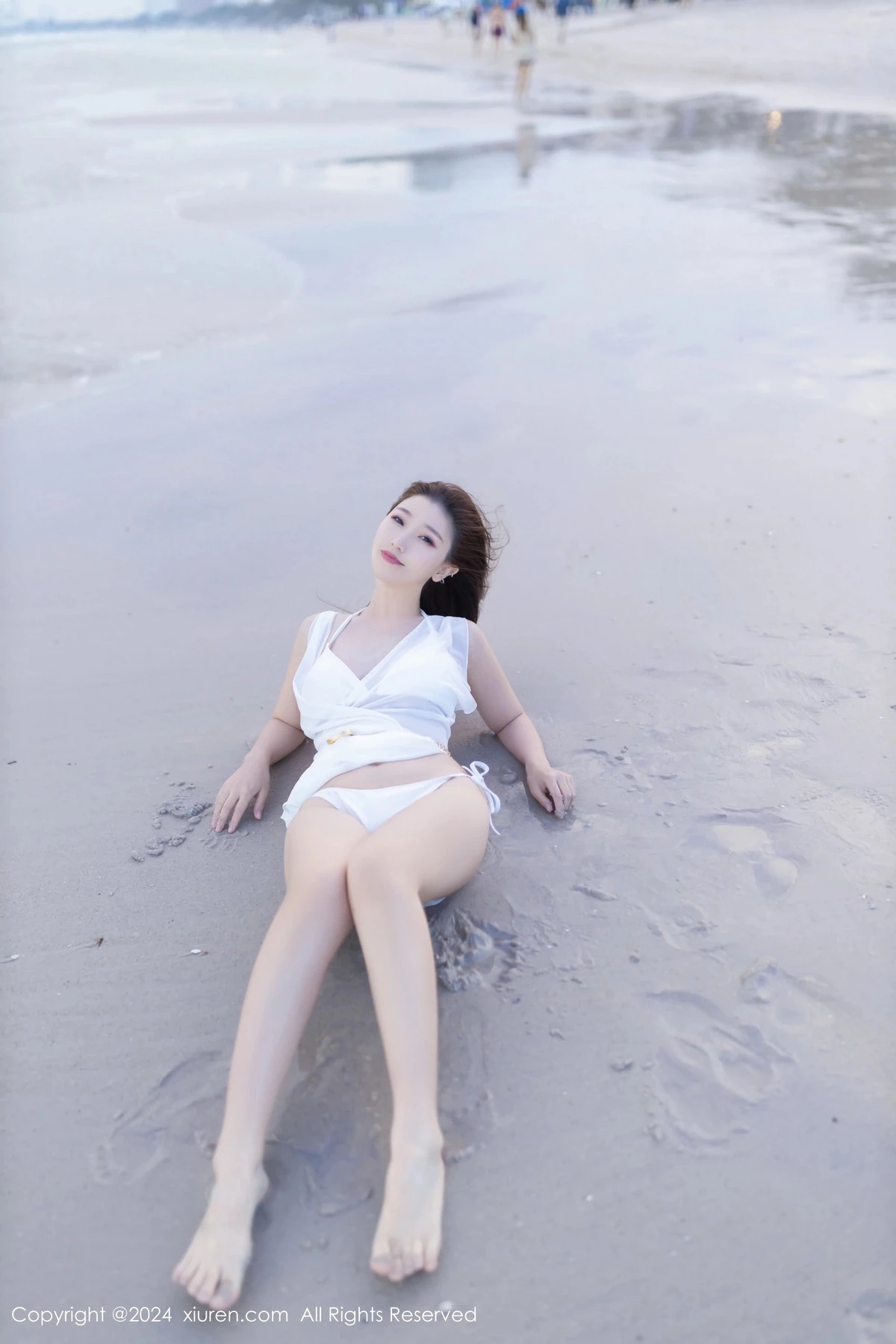 [XiuRen秀人网]第8123期_模特杏子Yada户外性感白色比基尼服饰秀完美身材迷人诱惑写真81P